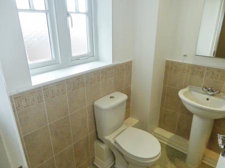2 bedroom Flat to let in Bowman Drive, Hexham, NE46
