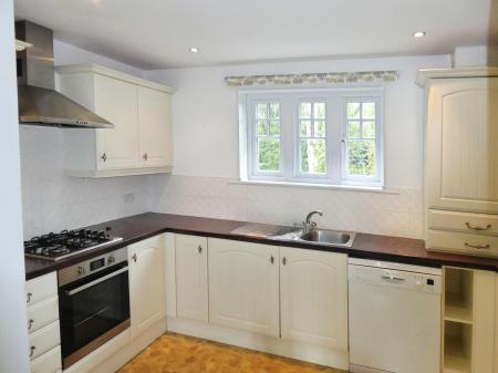 2 bedroom Apartment to let in Bowman Drive, Hexham, NE46