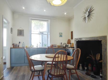 2 bedroom Terraced House to let in Kingsgate Terrace, Hexham, NE46