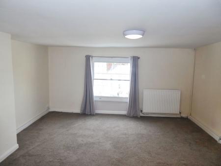 2 bedroom Flat to let in Market Place, Hexham, NE46