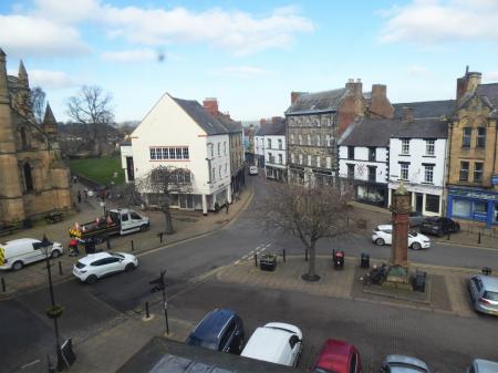 2 bedroom Flat to let in Market Place, Hexham, NE46