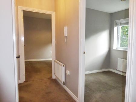 2 bedroom Flat to let in Hackwood Glade, Hexham, NE46
