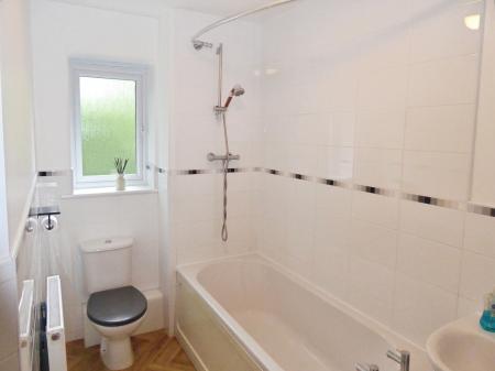2 bedroom Flat to let in Hackwood Glade, Hexham, NE46