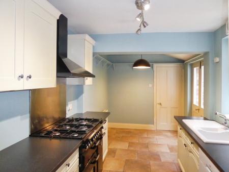 4 bedroom Terraced House to let in Portland Terrace, Hexham, NE46