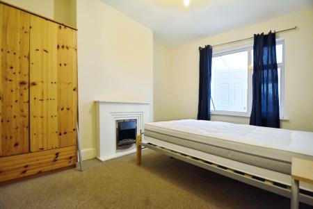 1 bedroom House share to let in Edwalton Avenue, West Town, PE3