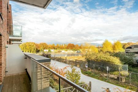 2 bedroom Apartment to let in Fletton Quays, Fletton Quays, Peterborough, PE2