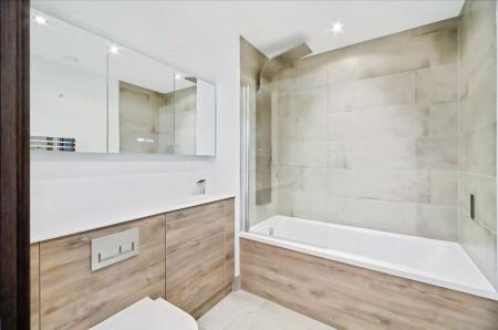 1 bedroom Apartment to let in Fletton Quays, Fletton Quays, Peterborough, PE2