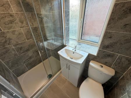 2 bedroom Flat to let in Oundle Road, Orton Longueville, Peterborough, PE2