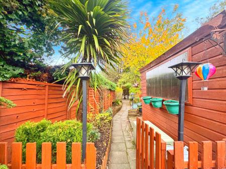 2 bedroom Detached bungalow for sale in Crown Street, Peterborough, PE1