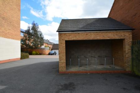 2 bedroom Flat for sale in Evergreen Drive, Hampton Hargate, Peterborough, PE7