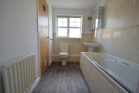 2 bedroom Flat for sale in Evergreen Drive, Hampton Hargate, Peterborough, PE7