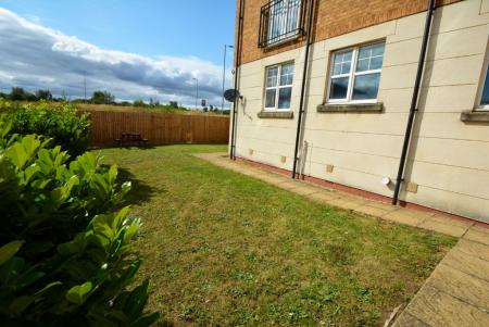2 bedroom Flat for sale in Evergreen Drive, Hampton Hargate, Peterborough, PE7