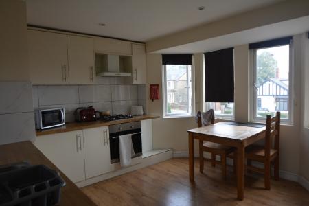 3 bedroom Flat for sale in Fletton Avenue, Fletton, Peterborough, PE2