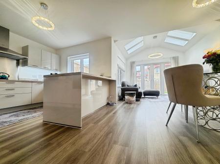 4 bedroom Semi-detached house for sale in Birkett Road, Hampton Vale, Peterborough, PE7