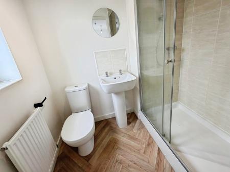 3 bedroom Detached house for sale in Jubilee Drive, Market Deeping, PE6