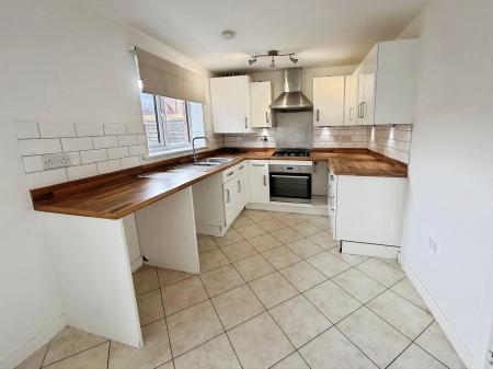 3 bedroom Detached house for sale in Jubilee Drive, Market Deeping, PE6