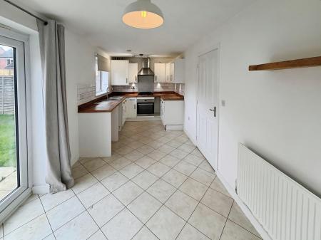 3 bedroom Detached house for sale in Jubilee Drive, Market Deeping, PE6