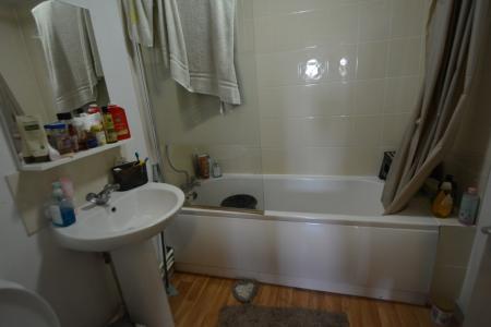 2 bedroom Flat for sale in Misterton Court, Orton Goldhay, Peterborough, PE2