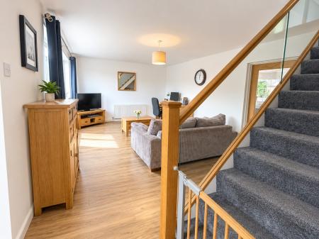 4 bedroom Detached house for sale in New Row, Market Deeping, PE6