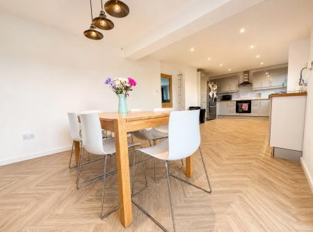 4 bedroom Detached house for sale in New Row, Market Deeping, PE6
