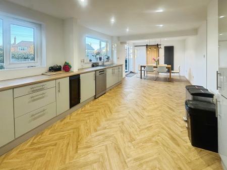 4 bedroom Detached house for sale in New Row, Deeping St James, PE6