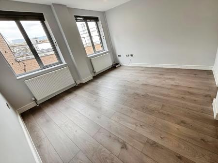 1 bedroom Flat for sale in Park Road, Peterborough, PE1