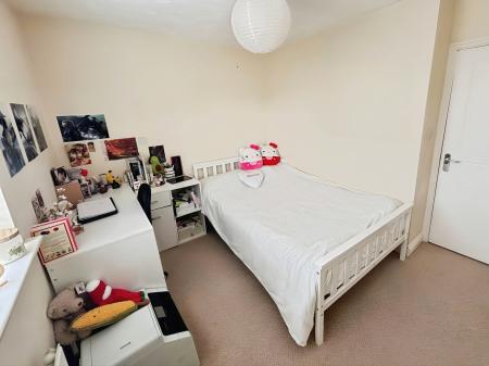 3 bedroom Semi-detached house for sale in Reedland Way, Hampton Vale, Peterborough, PE7