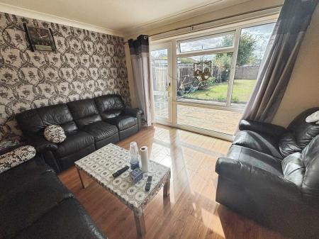 4 bedroom Detached house for sale in Walcot Walk, Peterborough, PE3