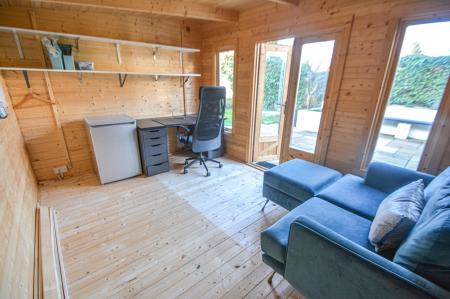 3 bedroom Detached house for sale in Westwood Park Road, West Town, Peterborough, PE3