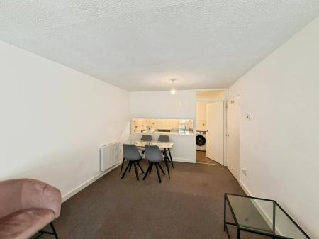 1 bedroom Flat to let in The Drive, Peterborough, PE3