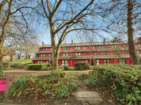 1 bedroom Flat to let in The Drive, Peterborough, PE3