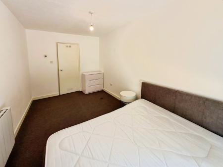 1 bedroom Flat to let in The Drive, Peterborough, PE3