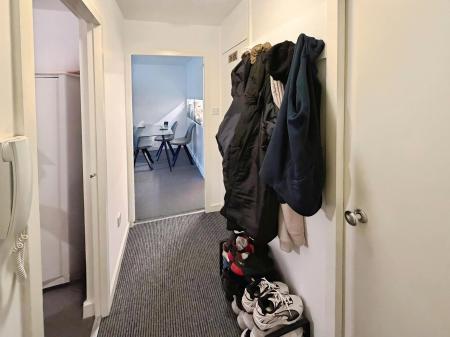 1 bedroom Flat to let in The Drive, Peterborough, PE3