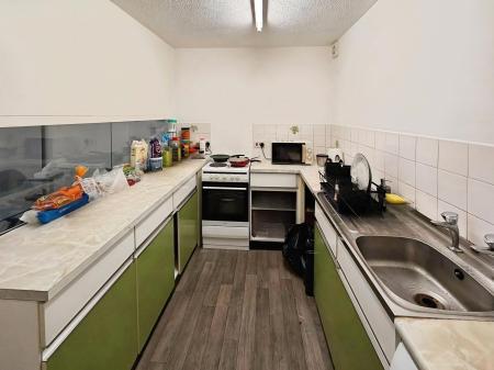 1 bedroom Flat to let in The Drive, Peterborough, PE3