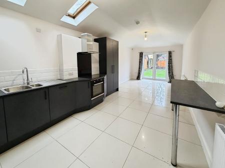 2 bedroom Ground floor flat to let in George Street, Peterborough, PE2