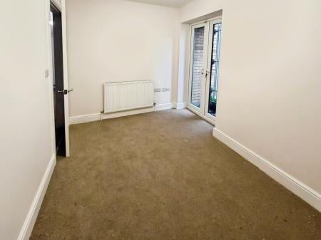 2 bedroom Ground floor flat to let in George Street, Peterborough, PE2