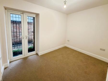 2 bedroom Ground floor flat to let in George Street, Peterborough, PE2