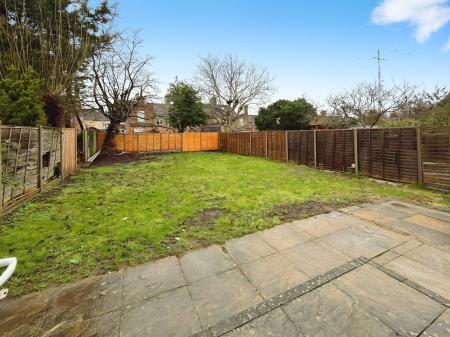 2 bedroom Ground floor flat to let in George Street, Peterborough, PE2