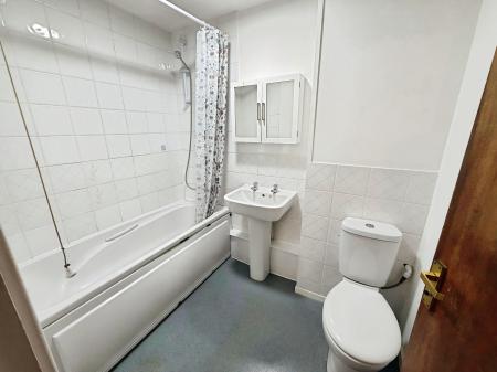 2 bedroom Flat to let in Stagshaw Drive, Fletton, Peterborough, PE2