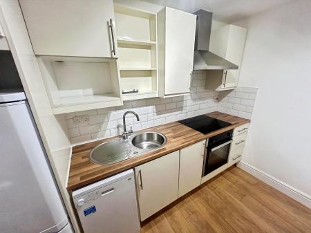 1 bedroom Studio flat to let in Westgate, Peterborough, PE1