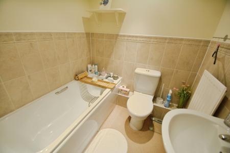 2 bedroom Flat to let in Eagle Way, Hampton Hargate, Peterborough, PE7