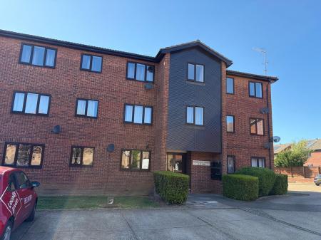 2 bedroom Flat to let in Hadrians Court, Peterborough, PE2