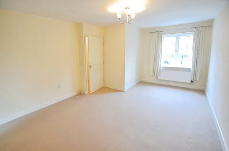 3 bedroom Link detached house to let in Vale Drive, Hampton Vale, Peterborough, PE7