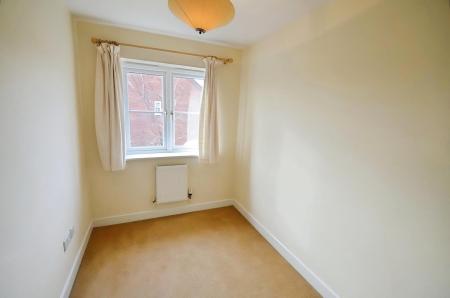 3 bedroom Link detached house to let in Vale Drive, Hampton Vale, Peterborough, PE7