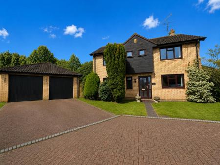 4 bedroom Detached house for sale in Abbotts Grove, Werrington, Peterborough, PE4