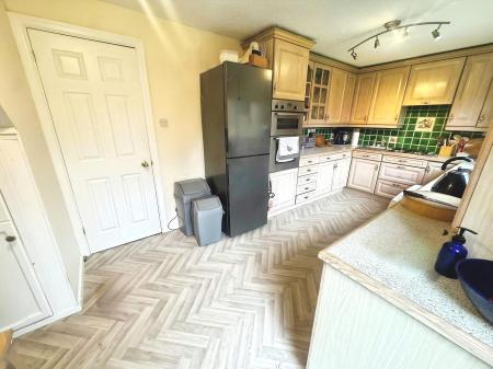 4 bedroom Detached house for sale in Abbotts Grove, Werrington, Peterborough, PE4