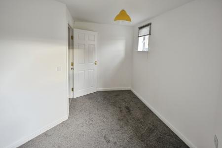 2 bedroom Flat to let in Clayburn Road, Hampton Centre, Peterborough, PE7
