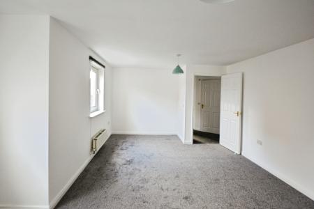 2 bedroom Flat to let in Clayburn Road, Hampton Centre, Peterborough, PE7