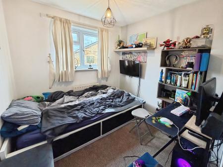 3 bedroom Semi-detached house to let in Flamborough Close, Woodston, Peterborough, PE2