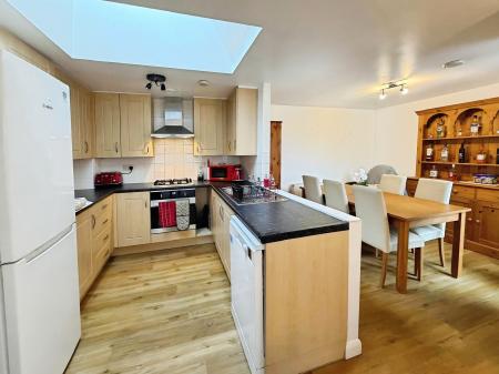 3 bedroom Detached house for sale in Baxter Close, Walton, Peterborough, PE4